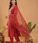 Women Ethnic Motifs Embroidered Regular Thread Work Liva Kurta with Trousers & With Dupatta