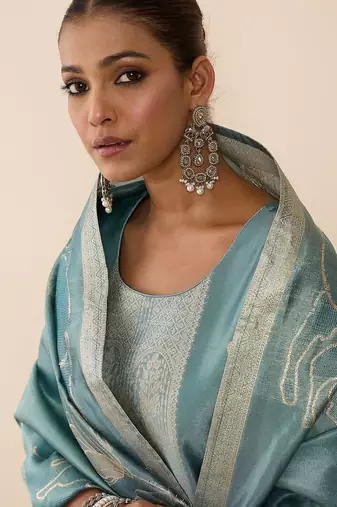 Women Ethnic Motifs Printed Regular Kurta with Trousers & With Dupatta