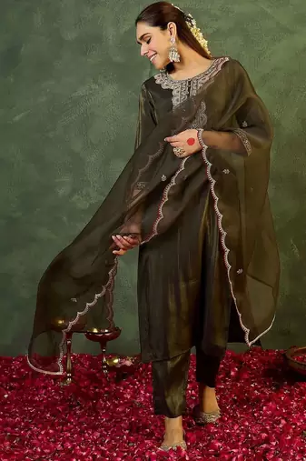 Women Ethnic Motifs Embroidered Regular Liva Kurta with Trousers & With Dupatta
