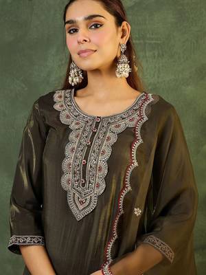 Women Ethnic Motifs Embroidered Regular Liva Kurta with Trousers & With Dupatta 2