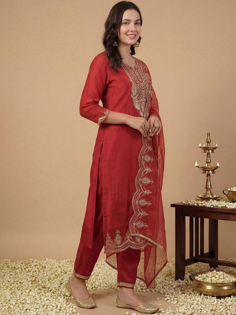 Women Ethnic Motifs Embroidered Thread Work Kurta with Trousers & With Dupatta