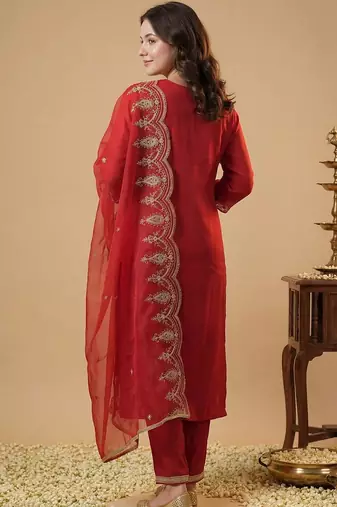 Women Ethnic Motifs Embroidered Thread Work Kurta with Trousers & With Dupatta