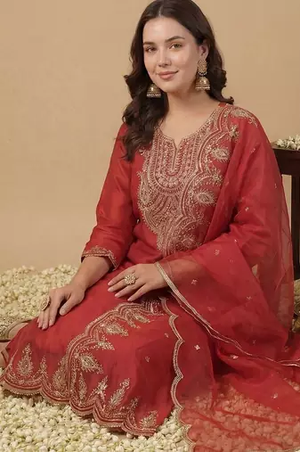 Women Ethnic Motifs Embroidered Thread Work Kurta with Trousers & With Dupatta
