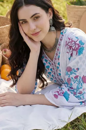 Women Floral Printed Empire Pure Cotton Kurta with Trousers & With Dupatta