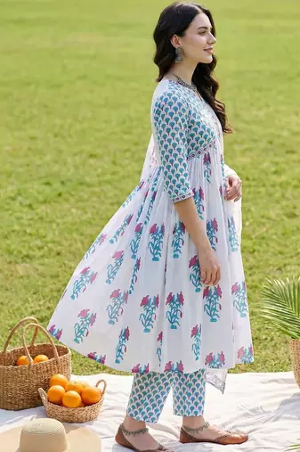 Women Floral Printed Empire Pure Cotton Kurta with Trousers & With Dupatta