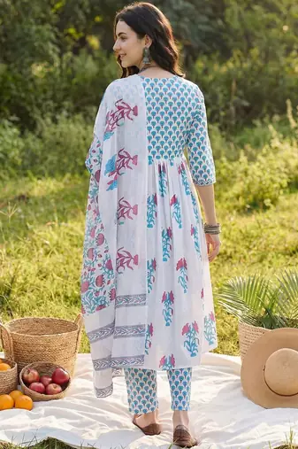 Women Floral Printed Empire Pure Cotton Kurta with Trousers & With Dupatta