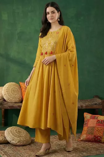 Women Ethnic Motifs Embroidered Regular Thread Work Kurta with Trousers & With Dupatta