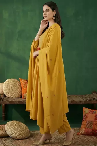 Women Ethnic Motifs Embroidered Regular Thread Work Kurta with Trousers & With Dupatta