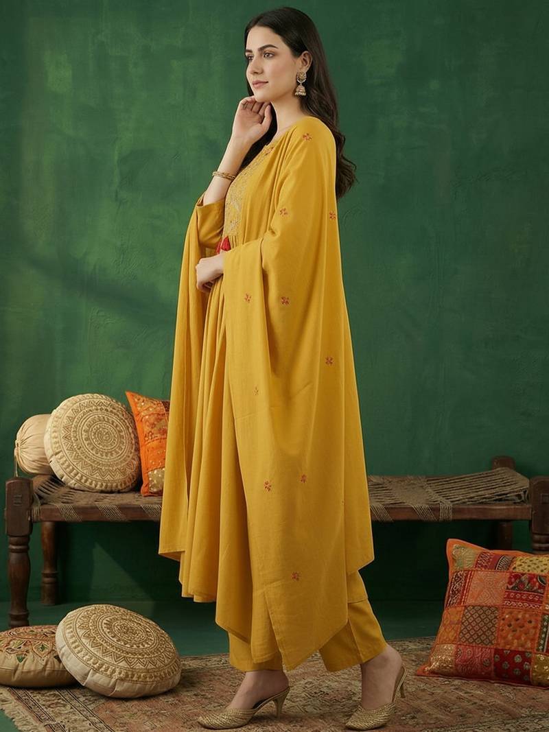 Women Ethnic Motifs Embroidered Regular Thread Work Kurta with Trousers & With Dupatta