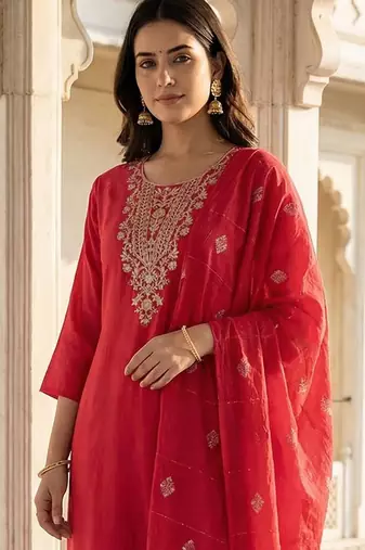 Women Ethnic Motifs Embroidered Regular Kurta with Trousers & With Dupatta