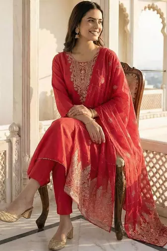 Women Ethnic Motifs Embroidered Regular Kurta with Trousers & With Dupatta