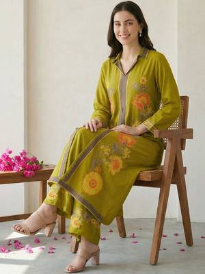 Women Floral Printed Regular Kurta with Palazzos 1