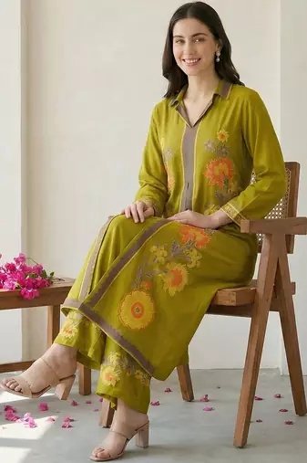 Women Floral Printed Regular Kurta with Palazzos