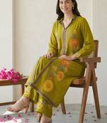 Women Floral Printed Regular Kurta with Palazzos