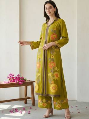 Women Floral Printed Regular Kurta with Palazzos 3