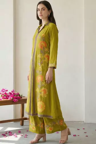 Women Floral Printed Regular Kurta with Palazzos