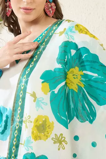 Women Floral Printed Regular Pure Cotton Kurta with Trousers & With Dupatta
