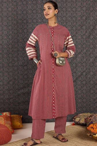 Women Printed Regular Sequinned Kurta with Trousers