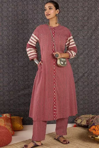 Women Printed Regular Sequinned Kurta with Trousers