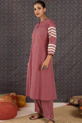 Women Printed Regular Sequinned Kurta with Trousers