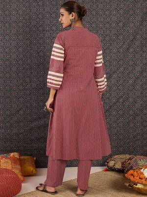 Women Printed Regular Sequinned Kurta with Trousers 4