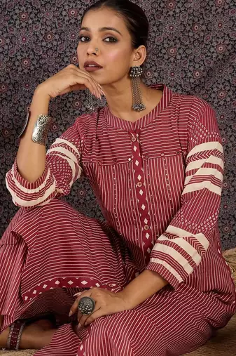 Women Printed Regular Sequinned Kurta with Trousers