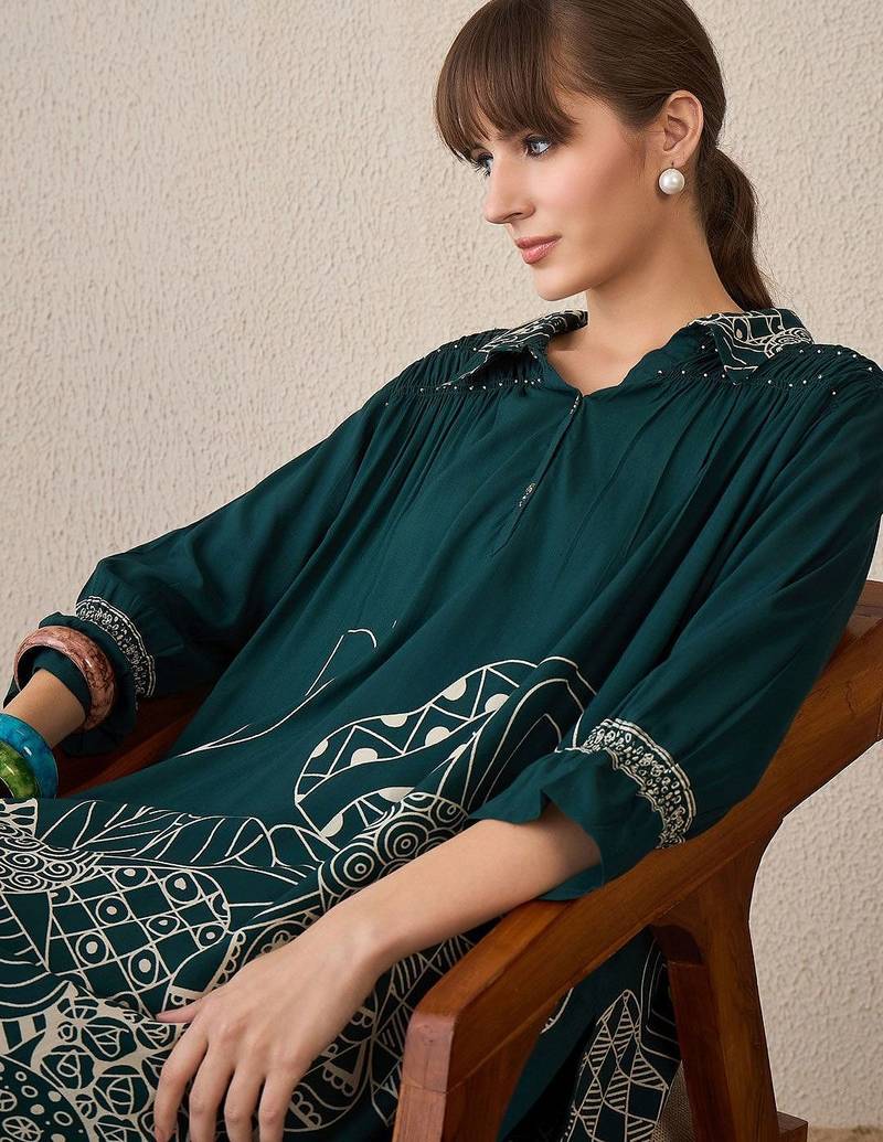 Women Ethnic Motifs Printed Regular Kurta with Trousers