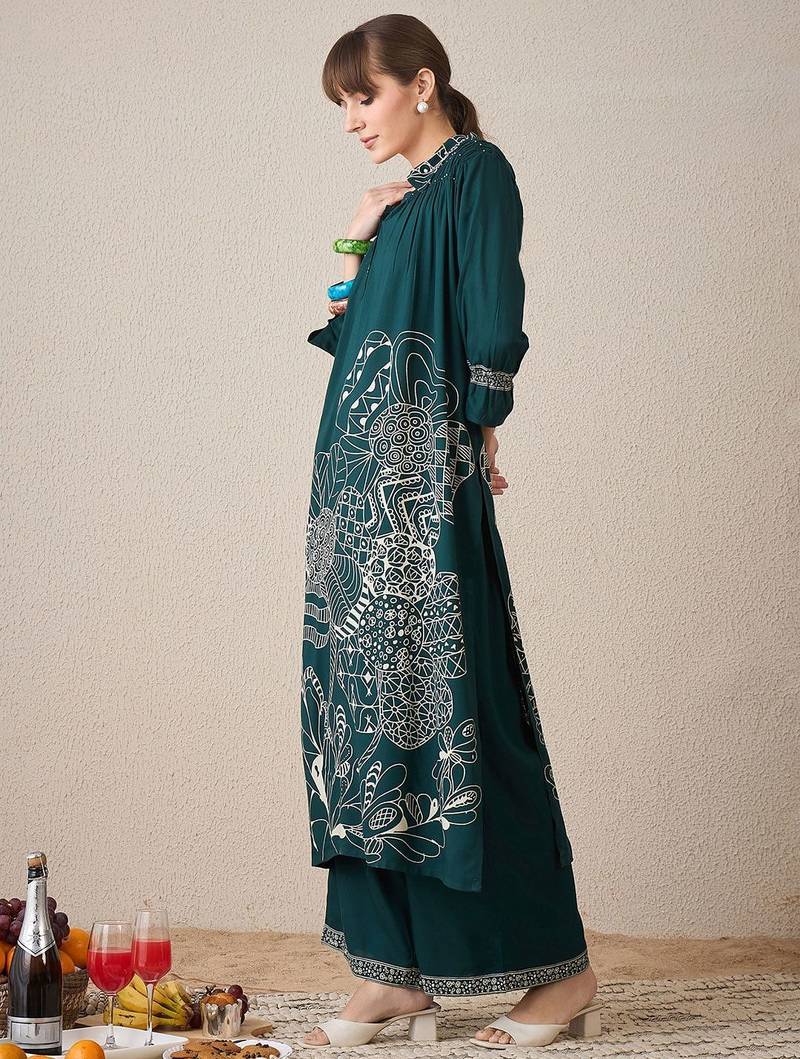 Women Ethnic Motifs Printed Regular Kurta with Trousers