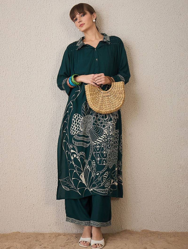 Women Ethnic Motifs Printed Regular Kurta with Trousers