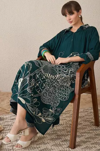 Women Ethnic Motifs Printed Regular Kurta with Trousers