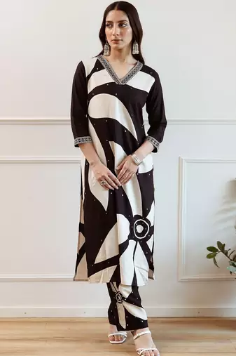 Women Printed Regular Sequinned Kurta with Trousers