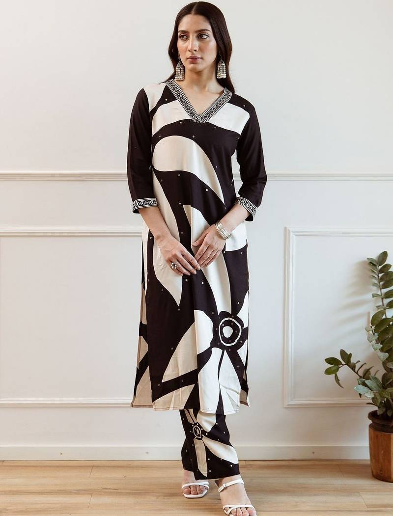 Women Printed Regular Sequinned Kurta with Trousers