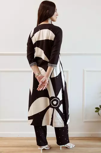 Women Printed Regular Sequinned Kurta with Trousers