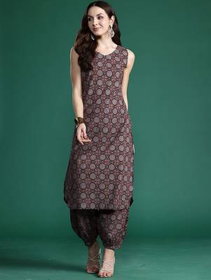Ethnic Motifs Printed Regular Kurta with Trousers 1