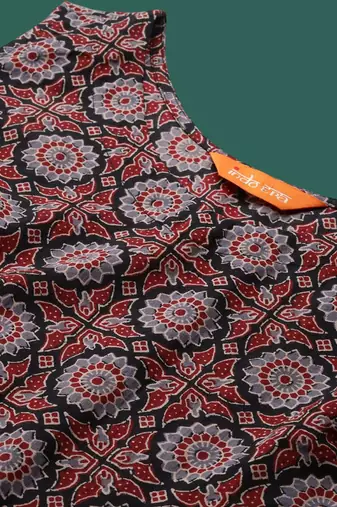 Ethnic Motifs Printed Regular Kurta with Trousers