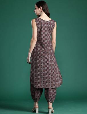 Ethnic Motifs Printed Regular Kurta with Trousers 5