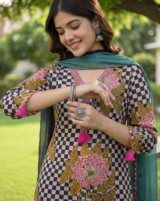 Women Floral Printed Regular Pure Cotton Kurta with Trousers & With Dupatta 1