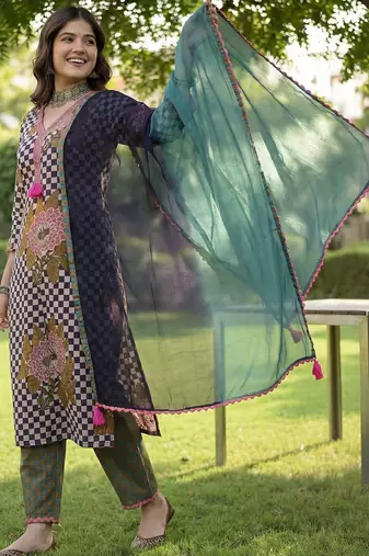 Women Floral Printed Regular Pure Cotton Kurta with Trousers & With Dupatta