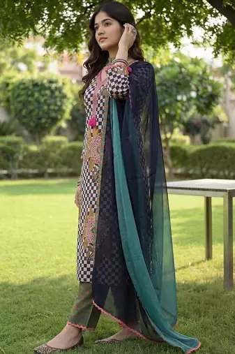 Women Floral Printed Regular Pure Cotton Kurta with Trousers & With Dupatta