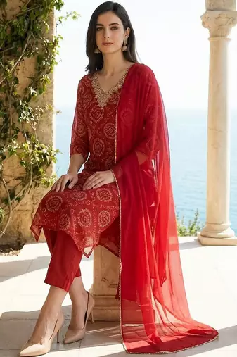 Women Ethnic Motifs Printed Regular Thread Work Kurta with Trousers & With Dupatta