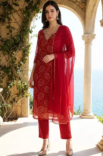 Women Ethnic Motifs Printed Regular Thread Work Kurta with Trousers & With Dupatta