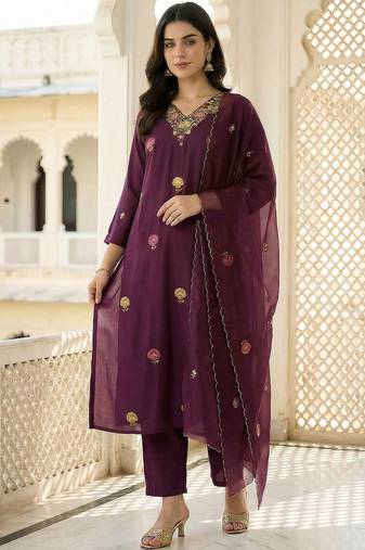 Women Ethnic Motifs Embroidered Regular Thread Work Kurta with Trousers & With Dupatta