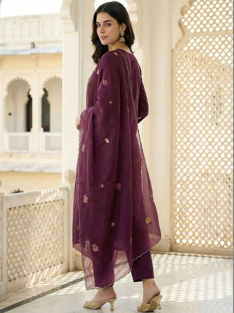 Women Ethnic Motifs Embroidered Regular Thread Work Kurta with Trousers & With Dupatta