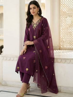 Women Ethnic Motifs Embroidered Regular Thread Work Kurta with Trousers & With Dupatta 4