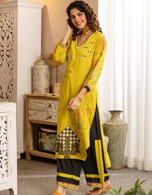 Women Ethnic Motifs Embroidered Regular Thread Work Kurta with Palazzos 7
