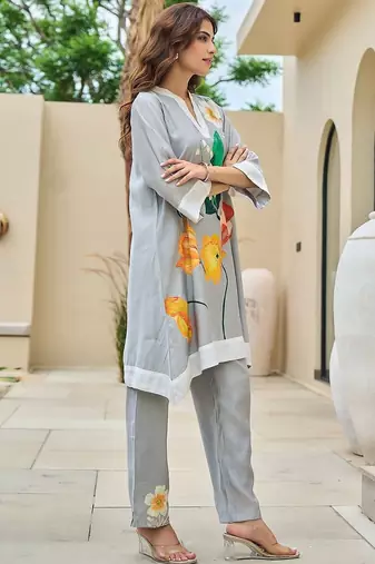 Floral Printed Mandarin Collar A-Line Sequinned Kurta With Trousers