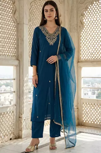 Women Ethnic Motifs Embroidered Regular Kurta with Trousers & With Dupatta