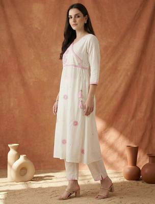 Women Ethnic Motifs Embroidered Angrakha Thread Work Pure Cotton Kurta with Trousers 1