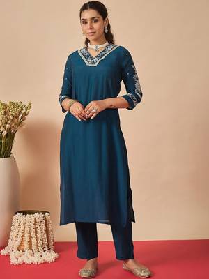 Women Ethnic Motifs Embroidered Regular Thread Work Kurta with Trousers & With Dupatta 2