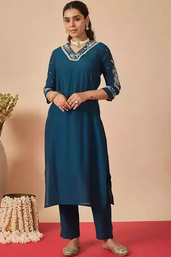 Women Ethnic Motifs Embroidered Regular Thread Work Kurta with Trousers & With Dupatta